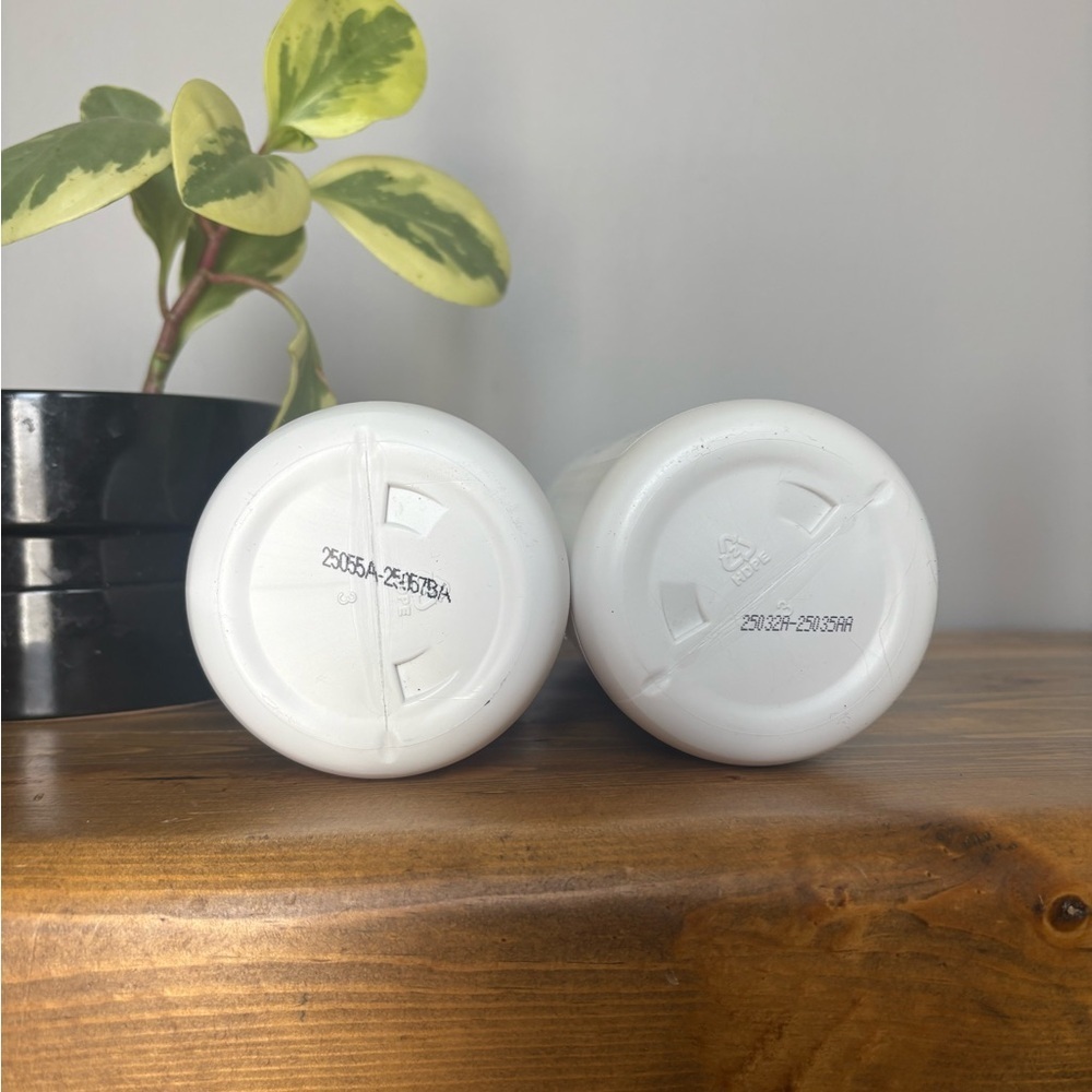 Olaplex No.4 Fine Shampoo 1L and No.5 Fine Conditioner 1L - Picture 3 of 7